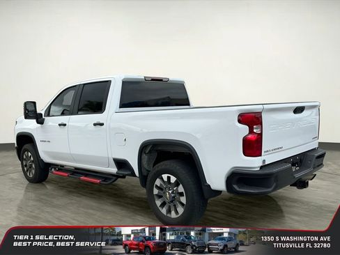 Used 2024 Chevrolet Silverado 2500 Custom w/ Custom Value Package AWD/4WD image 4