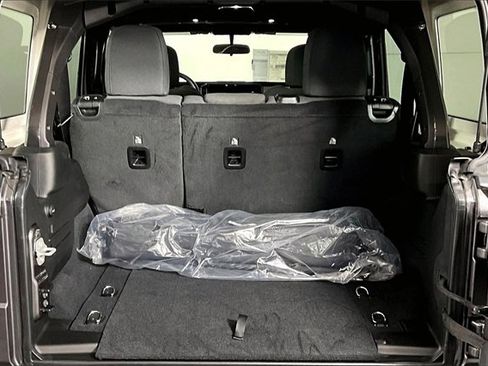 Used 2025 Jeep Wrangler Sport image 30