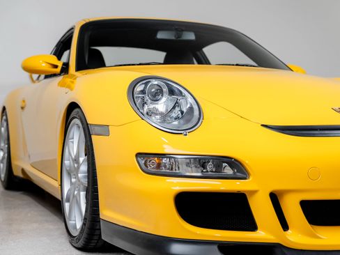 Used 2007 Porsche 911 GT3 RWD image 12