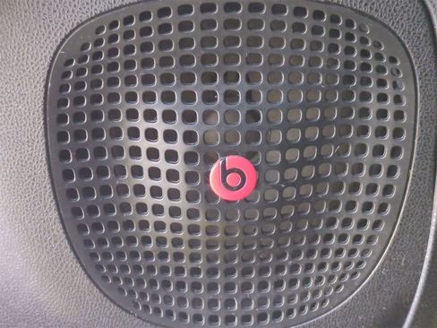 Used 2014 FIAT 500L Trekking w/ Popular Equipment Group image 29