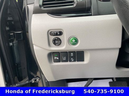 Used 2016 Honda Pilot Touring image 42