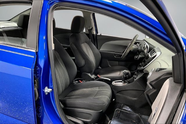 Used 2020 Chevrolet Sonic LT FWD image 26