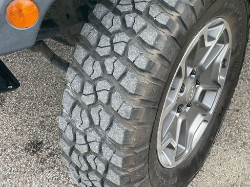 Used 2016 Jeep Wrangler Rubicon w/ Power Convenience Group image 21