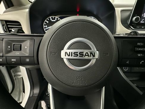 Used 2021 Nissan Rogue SV AWD/4WD image 18