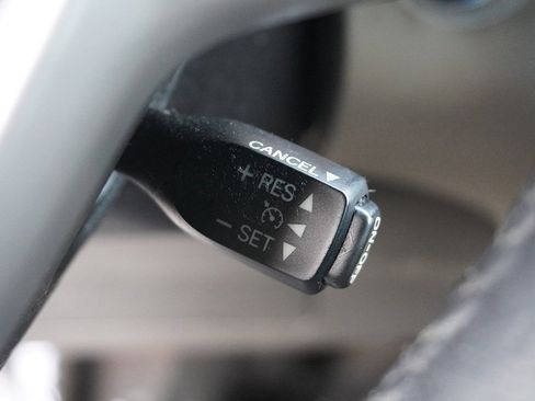 Used 2016 Toyota Sienna XLE image 51