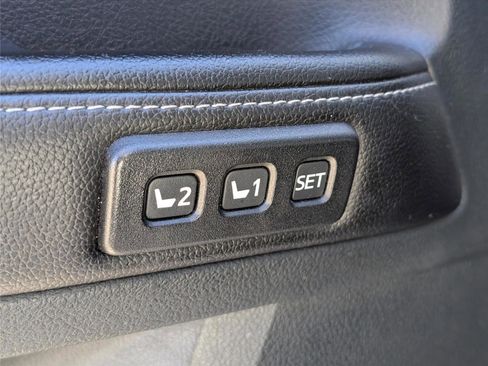 Used 2015 Toyota 4Runner Limited image 14