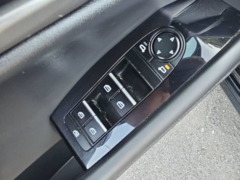 Used 2025 MAZDA MAZDA3 s Sport FWD image 22