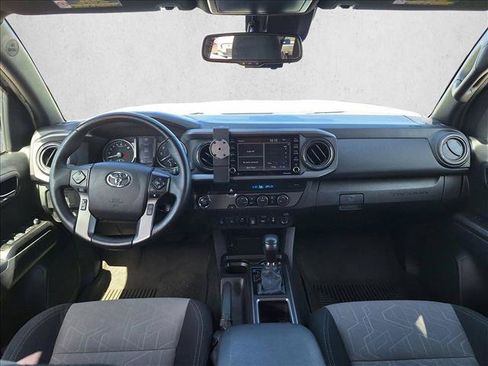 Used 2023 Toyota Tacoma TRD Off-Road w/ Technology Package RWD image 16