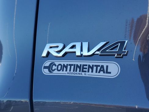 New 2025 Toyota RAV4 SE image 8