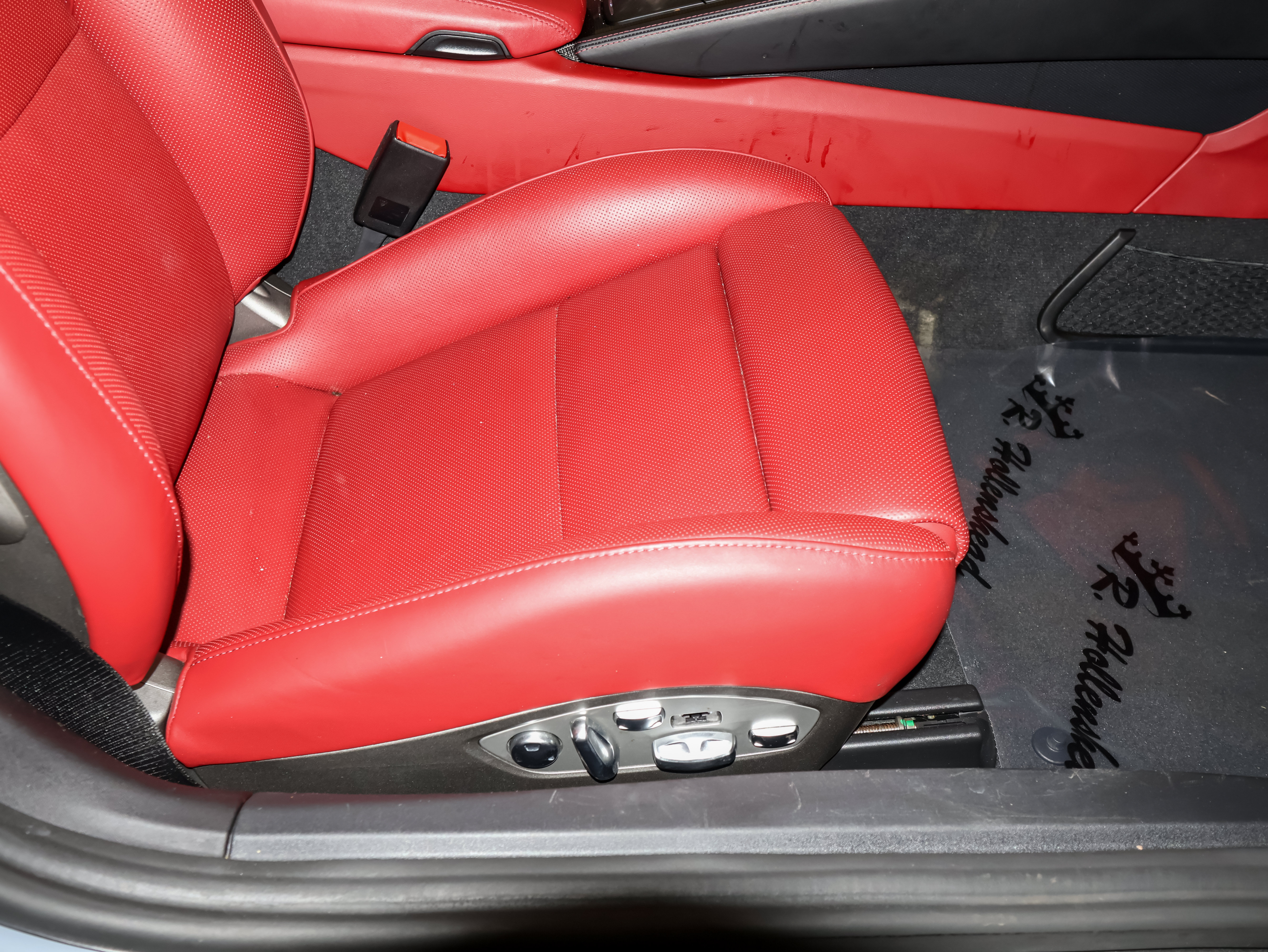 Used 2024 Porsche 718 Boxster GTS RWD image 46