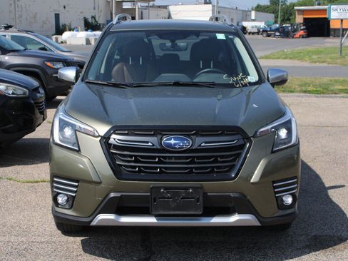 Used 2023 Subaru Forester Touring AWD/4WD image 2