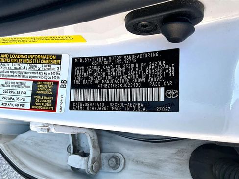 Used 2019 Toyota Avalon Limited FWD image 36