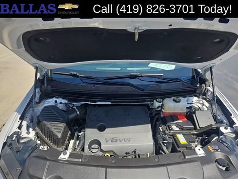 Used 2023 Chevrolet Traverse Premier AWD/4WD image 31
