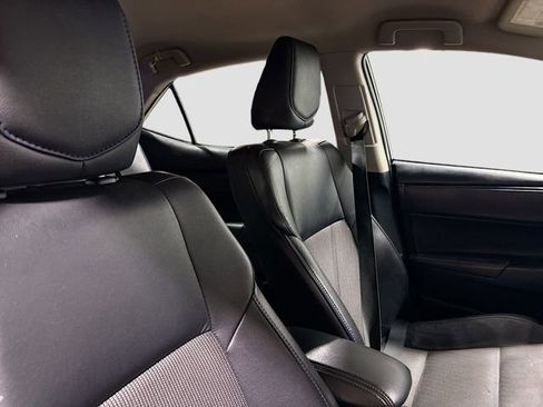 Used 2019 Toyota Corolla SE FWD image 22