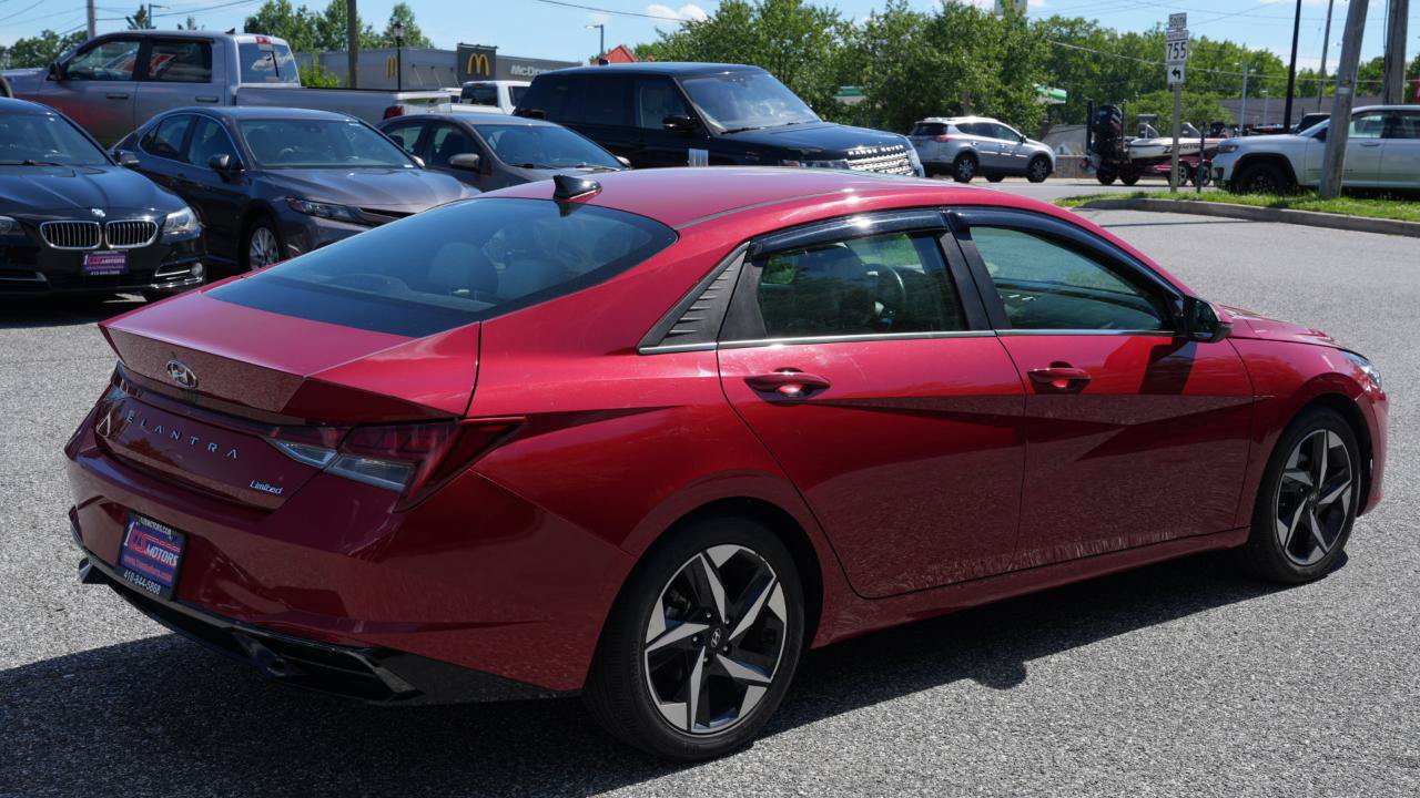 Used 2021 Hyundai Elantra Limited w/ Cargo Package FWD image 5