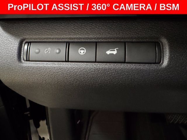 Used 2025 Nissan Pathfinder SL w/ Cargo Package FWD image 10