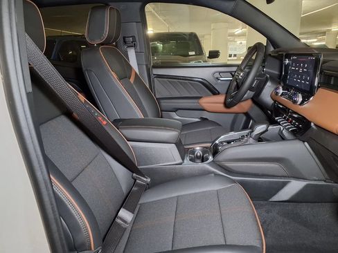 New 2026 GMC Canyon AT4 w/ Nightfall Edition AWD/4WD image 6