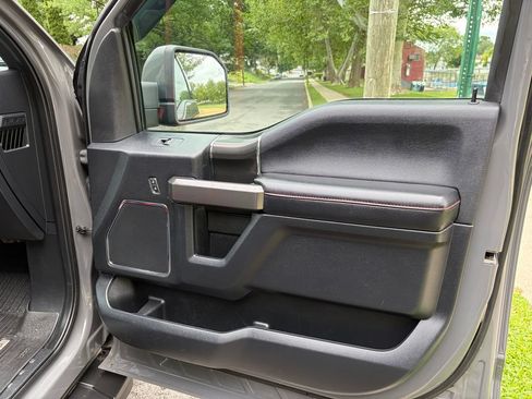 Used 2020 Ford F150 Lariat w/ Equipment Group 502A Luxury AWD/4WD image 32