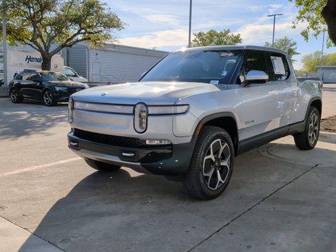 Used 2024 Rivian R1T Adventure AWD/4WD image 5