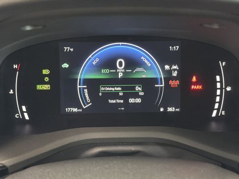 Used 2026 Toyota Camry SE FWD image 10