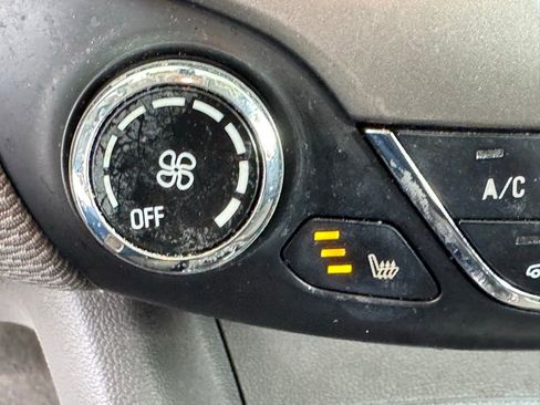 Used 2017 Chevrolet Cruze LT w/ Sun And Sound Package image 30