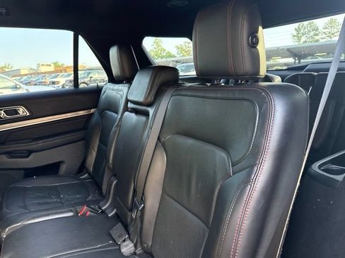 Used 2018 Ford Explorer Sport w/ Ford Safe & Smart Package AWD/4WD image 10