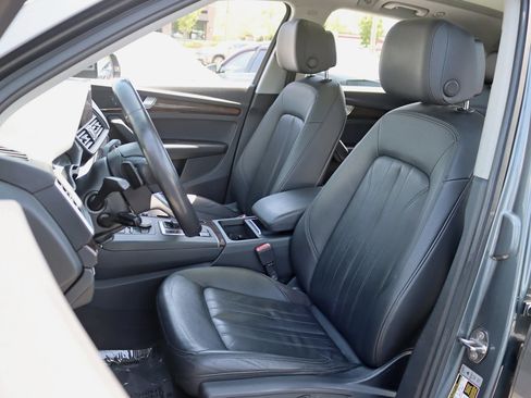 Used 2019 Audi Q5 2.0T Premium w/ Convenience Package AWD/4WD image 28