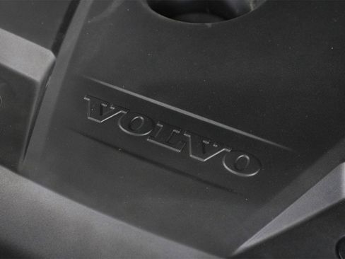 Certified 2024 Volvo XC90 T8 Plus w/ Protection Package Premier image 23