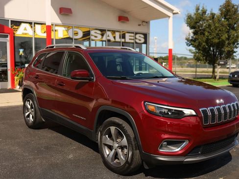 Used 2020 Jeep Cherokee Limited AWD/4WD image 3