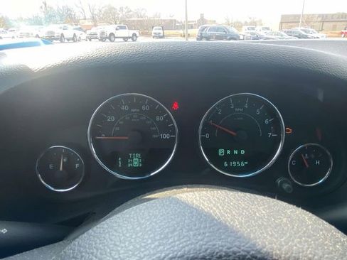 Used 2017 Jeep Wrangler Unlimited Sport w/ Connectivity Group image 18