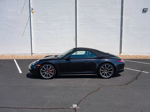 Used 2014 Porsche 911 Carrera 4S AWD/4WD image 2