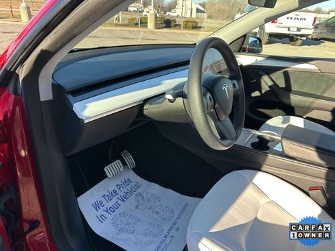 Used 2023 Tesla Model Y Performance image 58