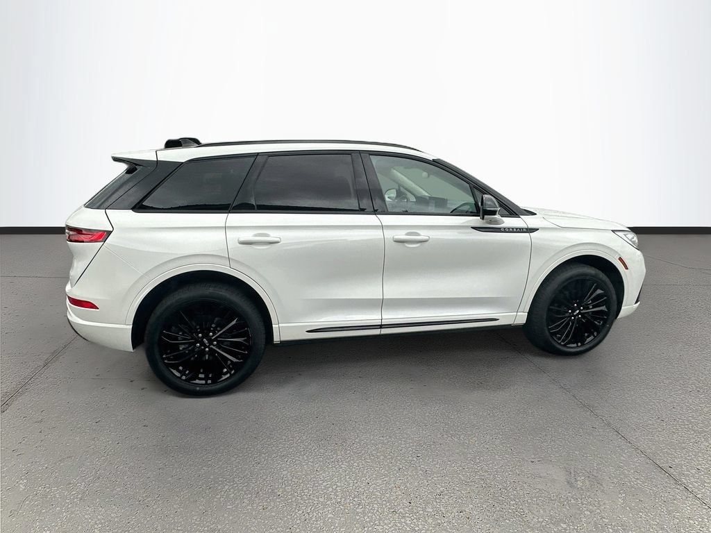 Used 2023 Lincoln Corsair Reserve w/ Equipment Group 201A FWD image 8