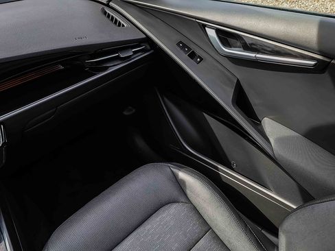 Certified 2023 Kia Niro Wave w/ Wave Preserve Package image 17