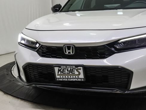 Used 2025 Honda Civic Sport image 8