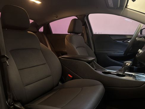 Used 2021 Chevrolet Malibu LT FWD image 22