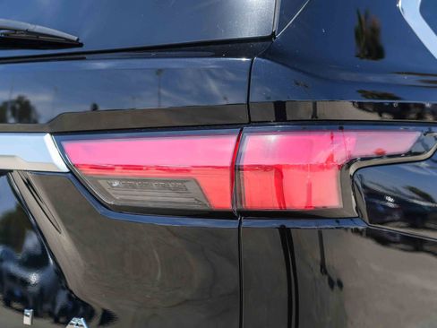 Used 2024 Toyota Sequoia Capstone AWD/4WD image 10