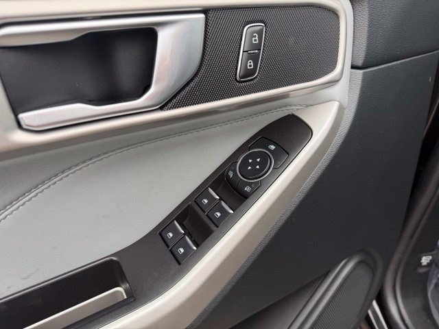 Used 2024 Ford Explorer XLT w/ Equipment Group 202A AWD/4WD image 11
