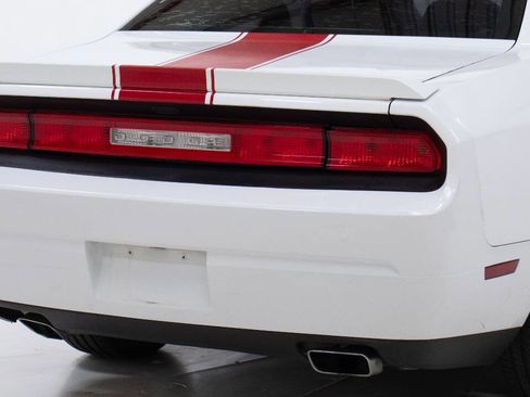 Used 2012 Dodge Challenger SXT RWD image 12