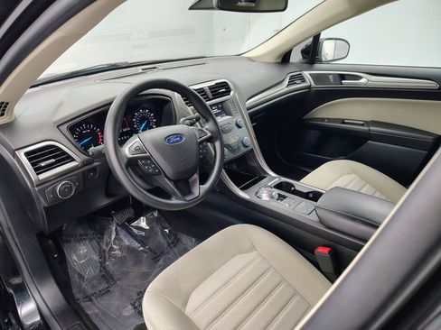 Used 2020 Ford Fusion S image 39