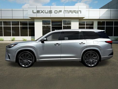 New 2026 Lexus TX 550h AWD Plug-In Hybrid image 2