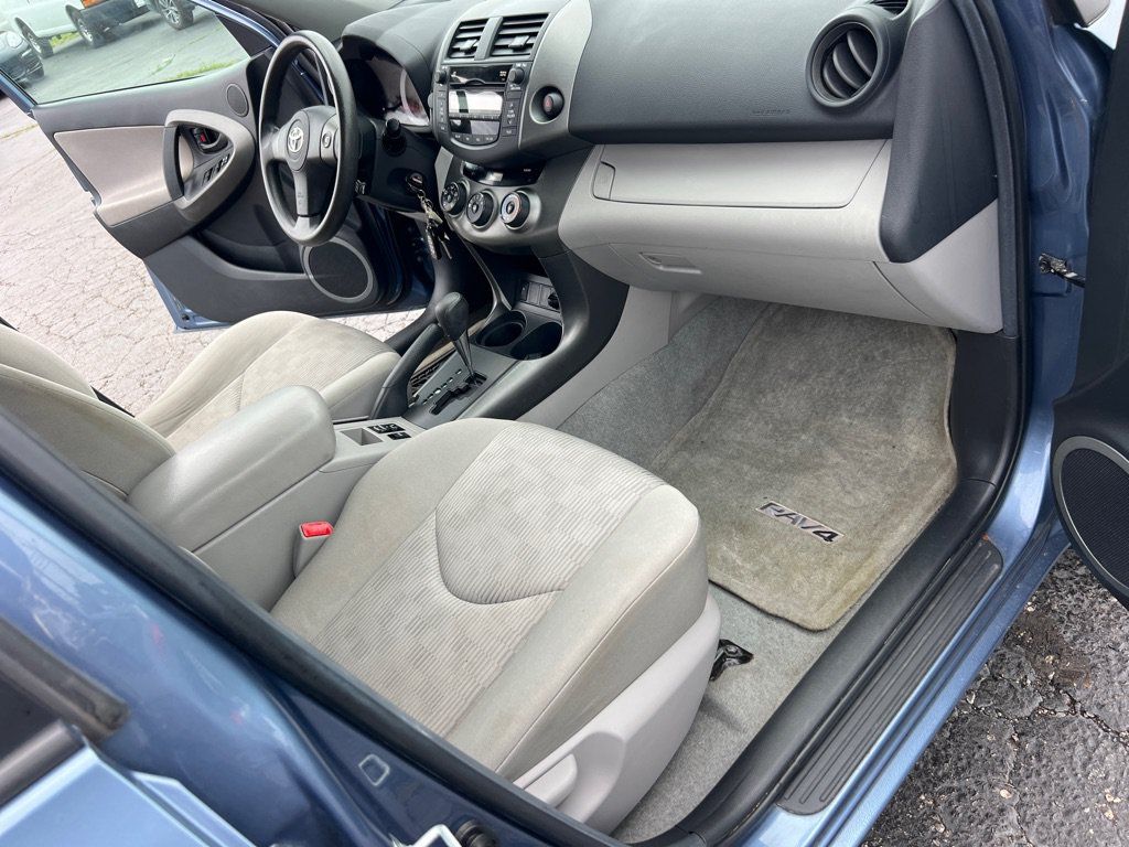 Used 2011 Toyota RAV4 2WD w/ Base L4 Extra Value Pkg image 19