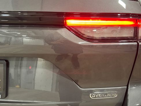 Used 2022 Jeep Grand Cherokee Overland w/ Luxury Tech Group IV image 49