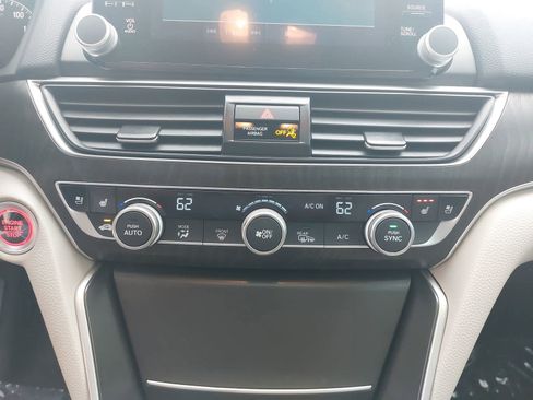 Used 2020 Honda Accord Touring image 21