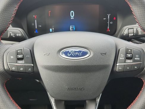Used 2025 Ford Escape ST-Line image 11