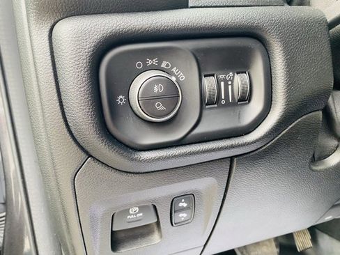 Used 2019 RAM 1500 Laramie image 28