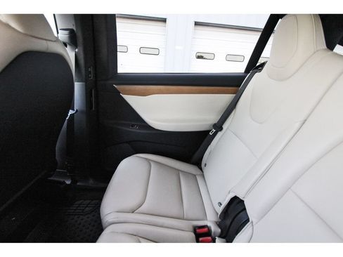 Used 2020 Tesla Model X Long Range AWD/4WD image 13