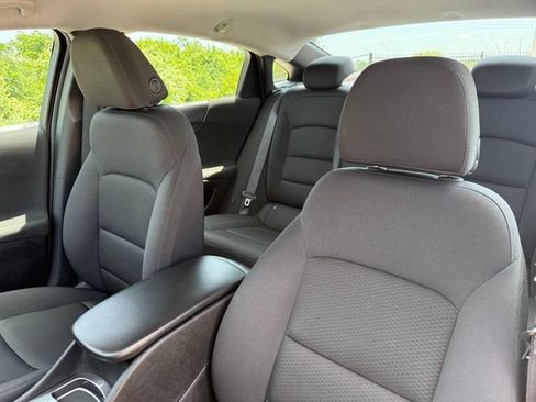 Used 2025 Chevrolet Malibu RS FWD image 10