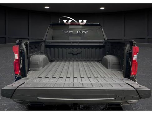 Used 2025 Chevrolet Silverado 1500 RST w/ Redline Edition AWD/4WD image 2