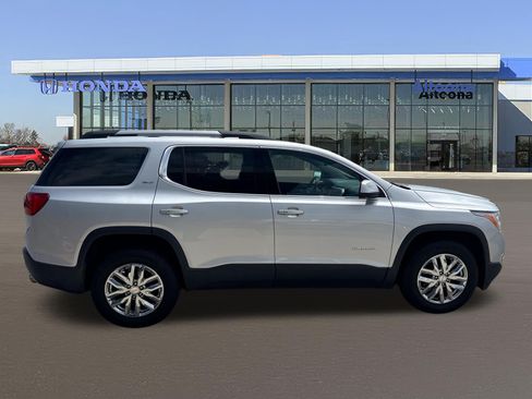 Used 2019 GMC Acadia SLT AWD/4WD image 5